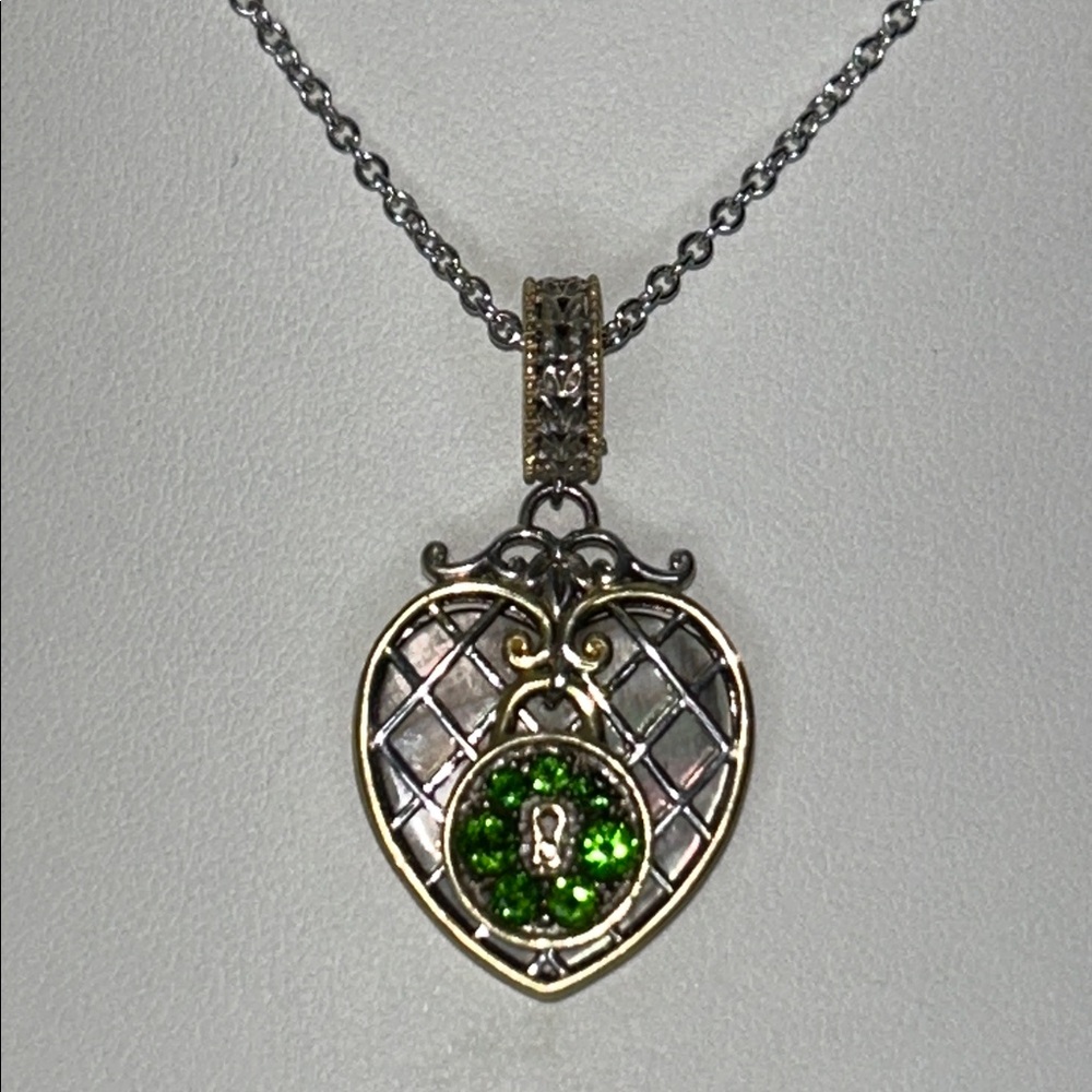 NWOT Mother of Pearl Chrome Diopside Gemstone Heart Lock Designer Necklace